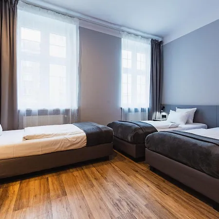 Stary Rynek Old Market 3* بوزنان